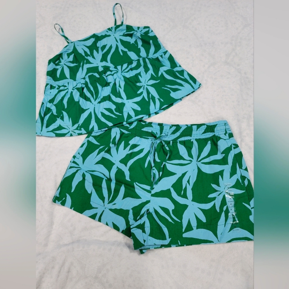 NWT women's free assembly Hawaiian green shorts and top set XL 100% cotton